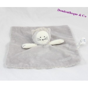 Doudou Flache Katze Obaibi grau und weiß gestreift unter