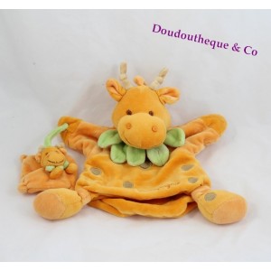 Doudou Marionette Giraffe BLANKIE und Unternehmen hält seine orange Kuscheldecke