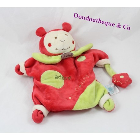 Peluche Lapin EBULOBO oreille verte et rayé salopette rouge coeur vert Peluche Lapin EBULOBO oreille verte et rayé salopette rouge coeur vert