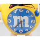 Réveil M&M's jaune sur fond bleu brosse à dents horloge publicitaire