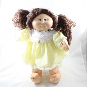 Muñeca vintage CABBAGE PATCH KIDS vestido marrón amarillo 40 cm