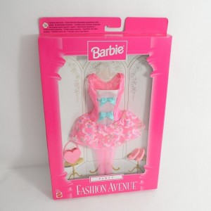 Ropa de muñeca Barbie MATTEL Fashion avenue party