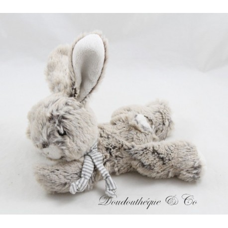 Plüsch Buster Kaninchen BUKOWSKI Buster & Coco meliert braun gestreifter Schal 18 cm Plüsch Buster Kaninchen BUKOWSKI Buster & Coco meliert braun gestreifter Schal 18 cm