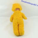 Sleeper Doll BELLA Vintage Plüschkörper und gelbe Kapuze 32 cm