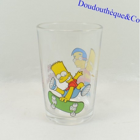 Bart und Milhouse Glas Die Simpsons Skateboard Senfglas TM & FOX 2018 Bart und Milhouse Glas Die Simpsons Skateboard Senfglas TM & FOX 2018
