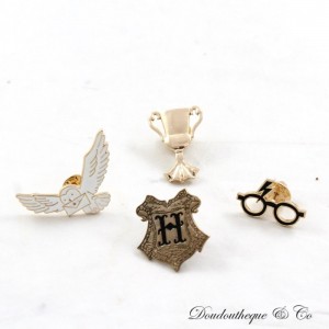 set of 4 Harry Potter WARNER BROS Hedwig Cup Glasses Coat of Arms pins