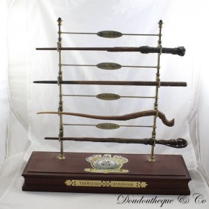HARRY POTTER 3 Wizard Champions Display & Wands