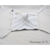 Flaches Hasen-Kuscheltier PETIT BATEAU gestreift weiß marineblau 4 geknotete Ecken 22 cm