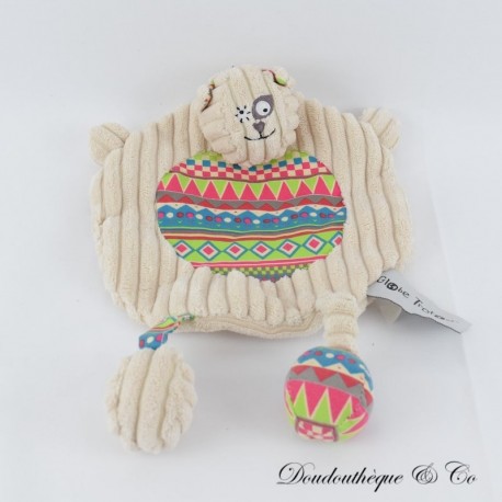 Katze flaches Kuscheltier GLOBE TROTOYS CORA gerippter geometrischer Druck 27 cm Katze flaches Kuscheltier GLOBE TROTOYS CORA gerippter geometrischer Druck 27 cm