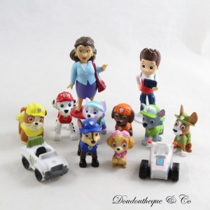 Packung mit 12 NICKELODEON Paw Patrol Paw Patrol Kinderreimen und PVC Figuren 6 cm