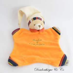 DOUDOU ET COMPAGNIE orangefarbener beiger Hut Bär flaches Kuscheltier 22 cm